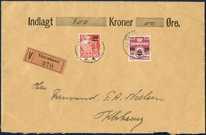 Insured letter with 800 kr. sent from Thorshavn 9 January 1941 to Klaksvig. Provisional issue 50/5 and 20/15 øre tied with THORSHAVN -9.4.1941 16-17, value label “V Thorshavn 370”. Letter sent from Folmer Østergaaard with salary payment to construction workers. 20 øre letter rate plus 50 øre insured fee up to 1000 kr.