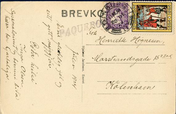 Postcard sent from Faroe Islands via Edinburgh to Copenhagen, bearing a 15 øre lilac 1924 Danish Postal 400th Anniversary, tied by two-ring “EDINBURGH 11 - 20 DE 24” alongside italic “PAQUEBOT”. With Danish Christmas seal, here used on the Faroe Islands. 15 øre domestic rate from 1.7.1920-1.4.1926, despite it was sent as ship mail via England.