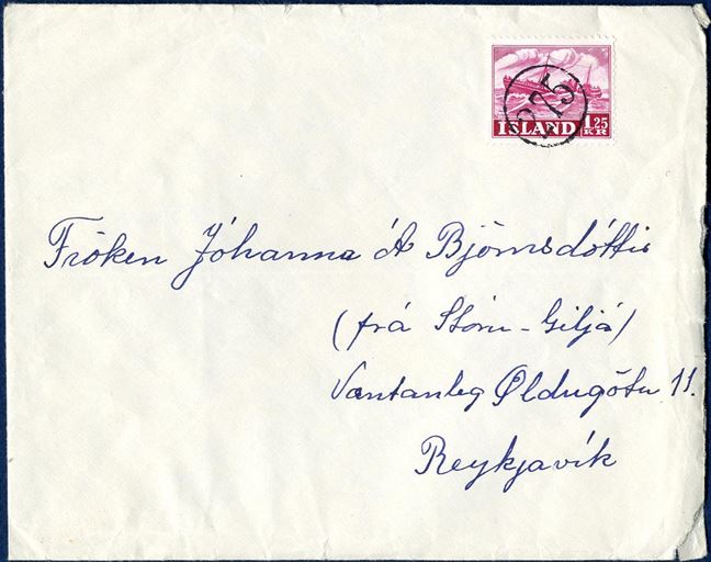 Letter from Stóra-Giljá with numeral 275 on letter to Reykjavik franked with 1,25 kr. Fishing trawler issued 1952. Between 1.1.952 – 31.3.1956 the rate were 125 aur.